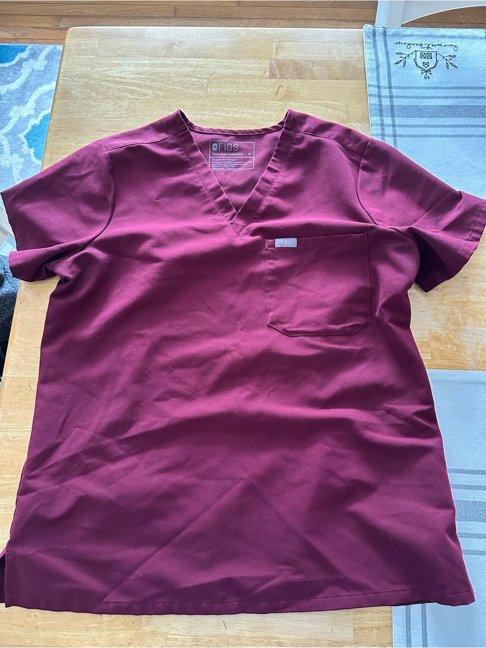 Figs scrub top medium